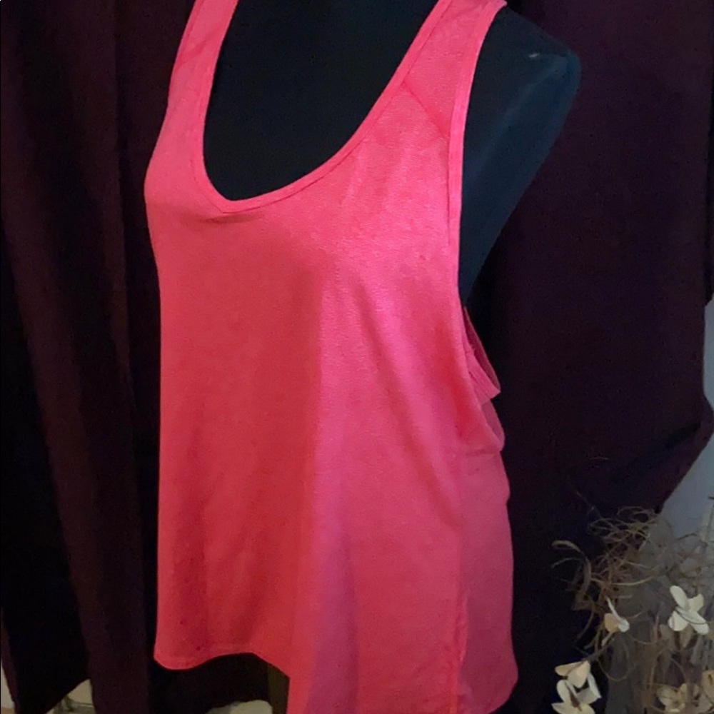 Lot of 2 Northface women’s tank tops xl
